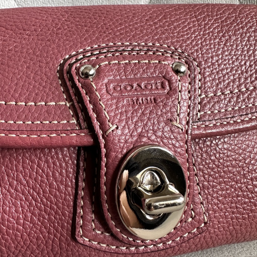 New Coach Leather Wristlet - Picture 3 of 13
